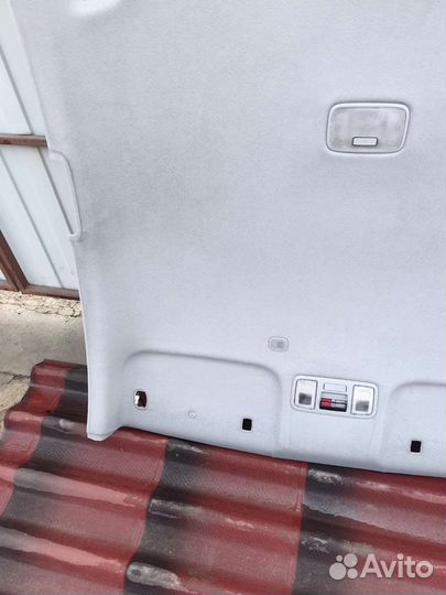 Обшивка потолка на Hyundai Solaris 2