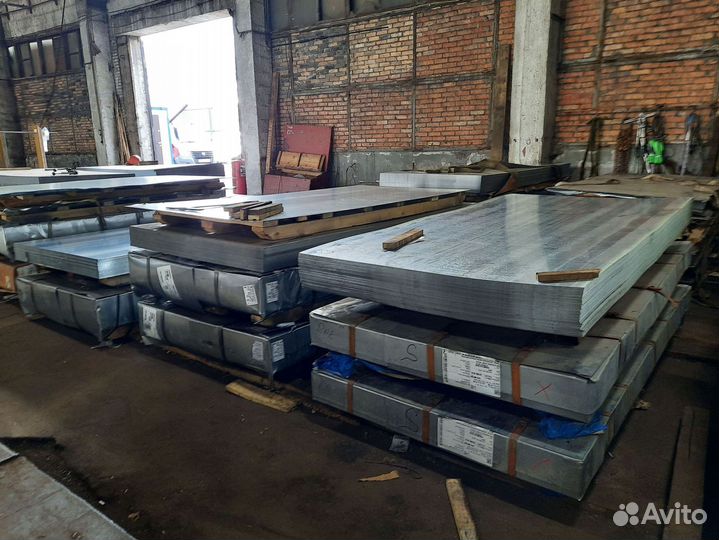 Лист горячекатаный с чечевичным рифл. 3х1500х6000