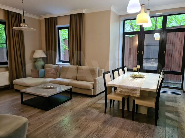 Дом 172,5 м² на участке 6,5 сот.