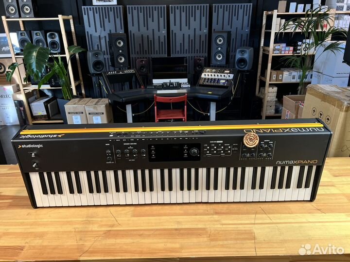 Studiologic numa X Piano 73 в Наличии