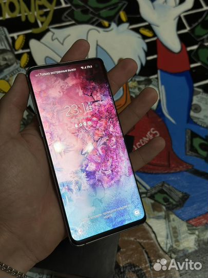 Samsung Galaxy S10, 8/128 ГБ