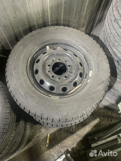 Nokian Tyres Nordman 7 SUV 205/70 R15 100T