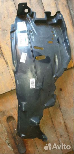 Подкрылок (задняя часть) Nissan Skyline