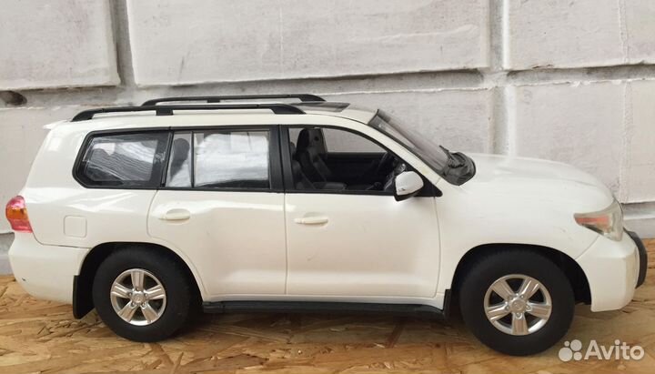 Детский электромобиль