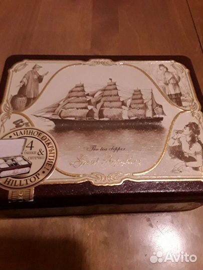 Жестяные коробки и футляры от конфет, чая и др