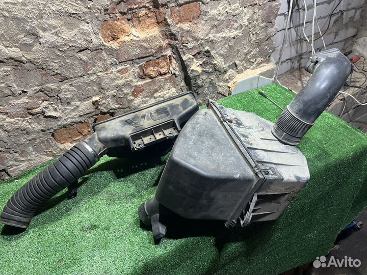 Корпус воздушного фильтра Audi A6C4 100 c4