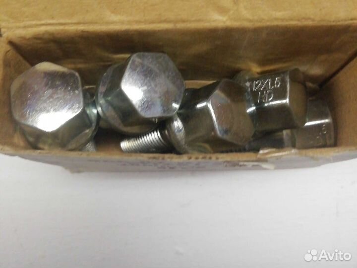 Колесные болты