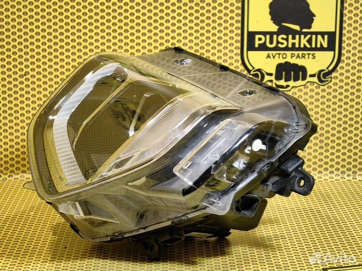 Фара левая Hyundai Santa Fe
