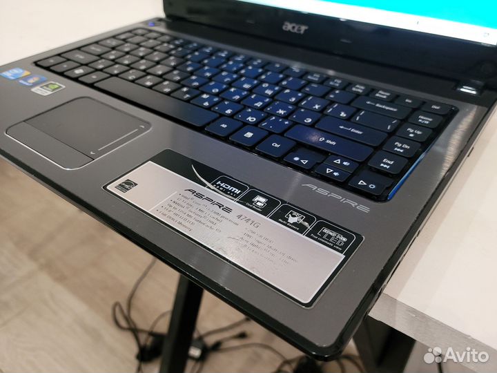 Мощный ноутбук Acer 14.0 i3/GT310M/SSD