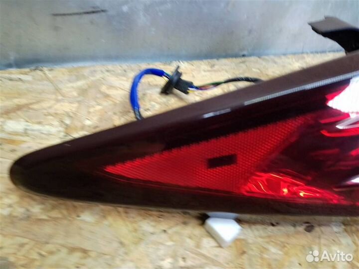 Фонарь задний наружный левый Lexus RX200t/RX300/RX