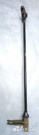 Мицубиси L300 Торсион подвески правый