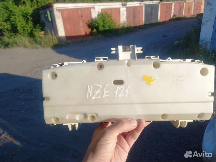 Панель приборов Toyota Corolla Spasio NZE 121
