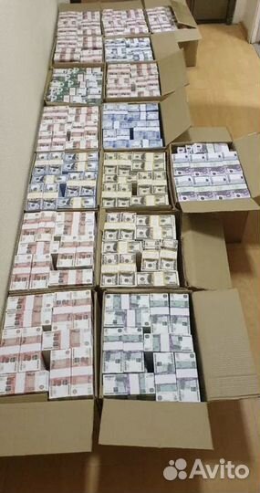 Сувенирные деньги (доллары, евро, рубли)