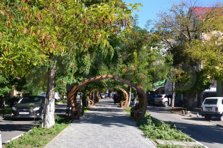 3-к. квартира, 80 м², 1/2 эт.