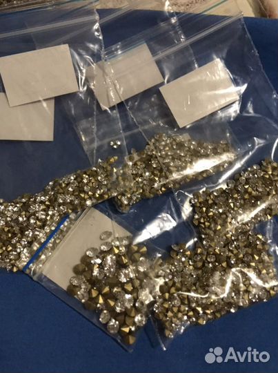 Стразы, камни