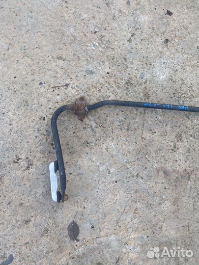 Стабилизатор задний Toyota crown 141