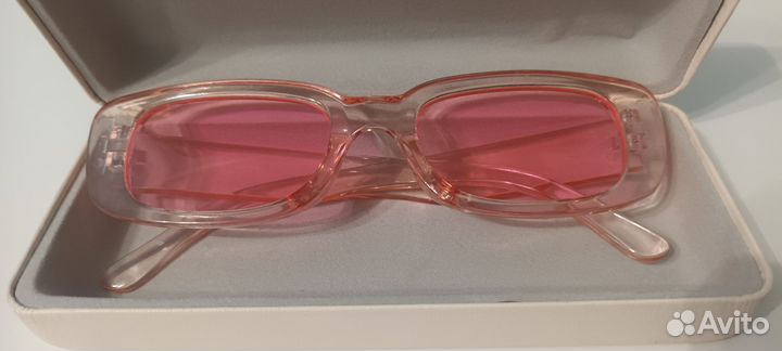 Солнцезащитные очки женские