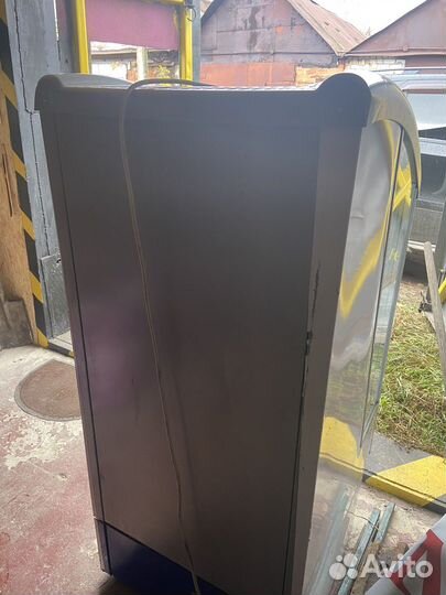 Витринный холодильник