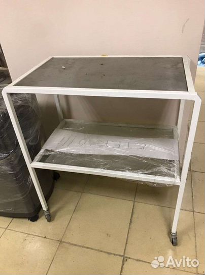 Столик для косметолога