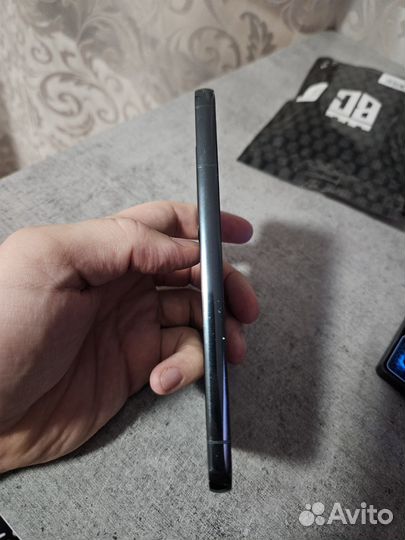 Samsung Galaxy S22, 8/256 ГБ