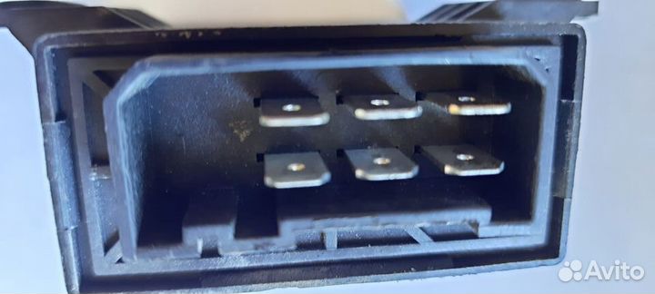 Аварийное реле Bosch 0335411027 на Ауди 80/90/100