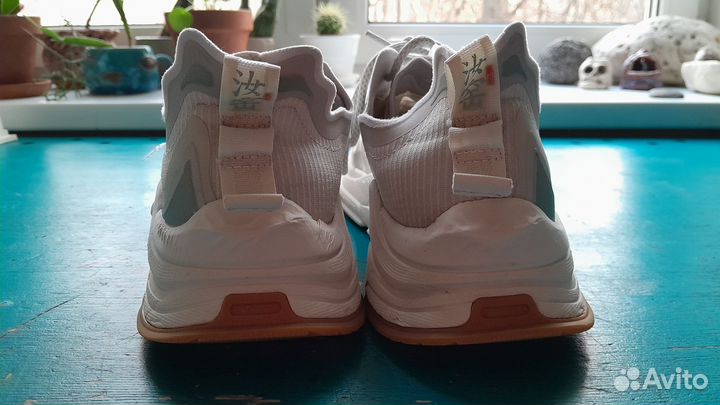 Кроссовки из спортмастера