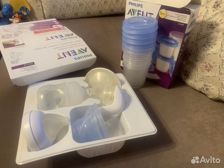 Молокоотсос ручной avent с контейнерами