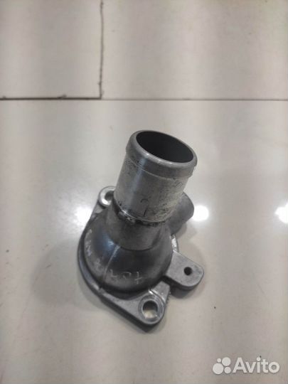 Корпус термостата (Mitsubishi Pajero Sport III)