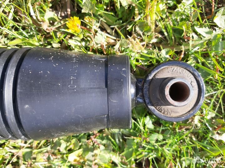 Амортизатор задний на kia rio 3