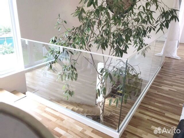 Стеклянные ограждения, перила