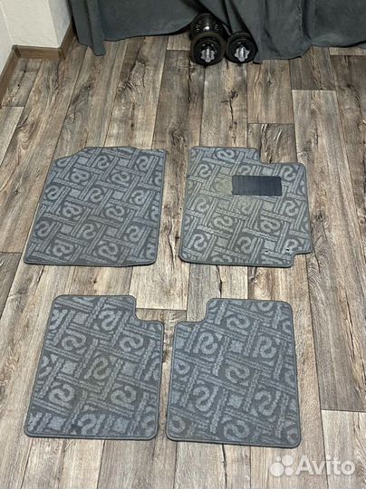 Автомобильные коврики текстильные