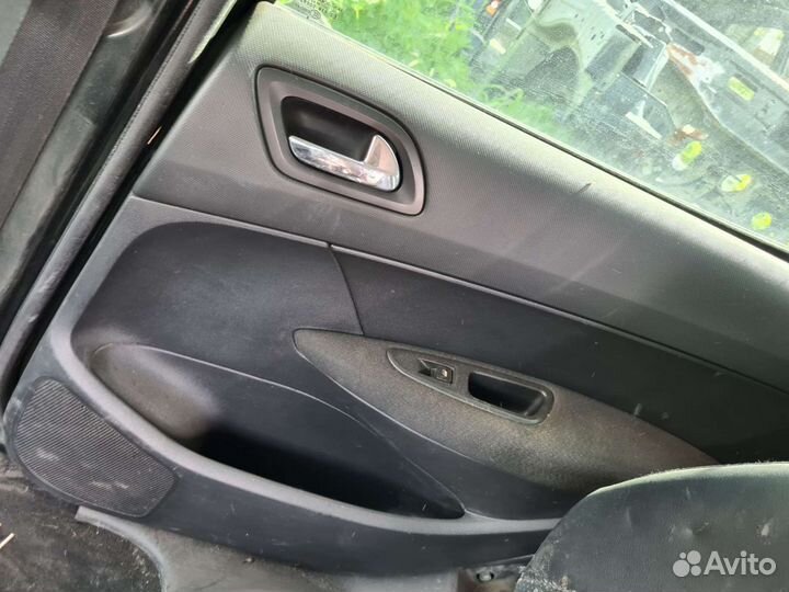 Обшивки дверей Peugeot 308