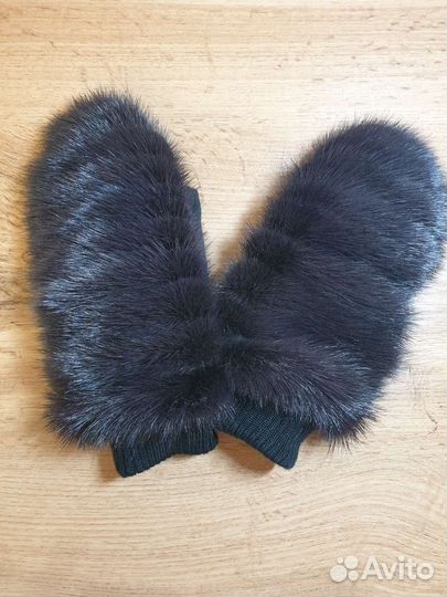 Рукавицы меховые женские