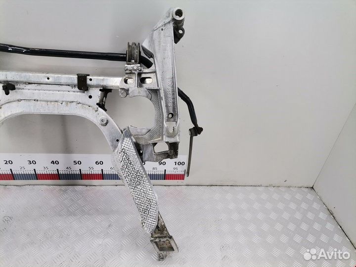 Балка для BMW 7-Series (E65/E66)