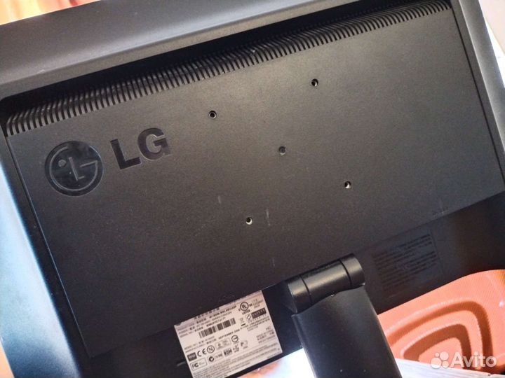 Монитор LG flatron w1934s