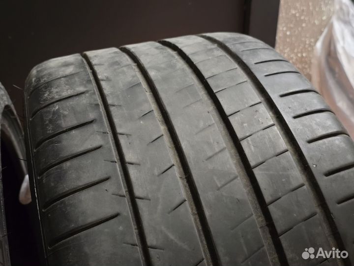 Michelin Pilot Super Sport 285/35 R20