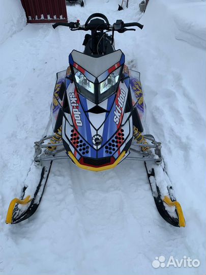 BRP ski-doo renegade 800