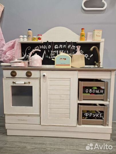 Детская игровая кухня деревянная