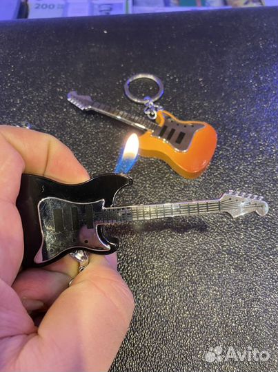 Зажигалка гитара