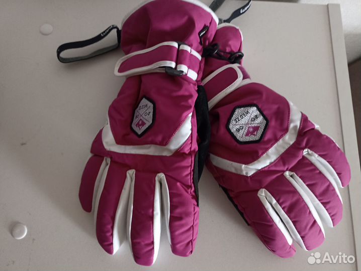 Горнолыжные перчатки женские