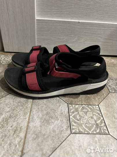 Сандали для девочки 35