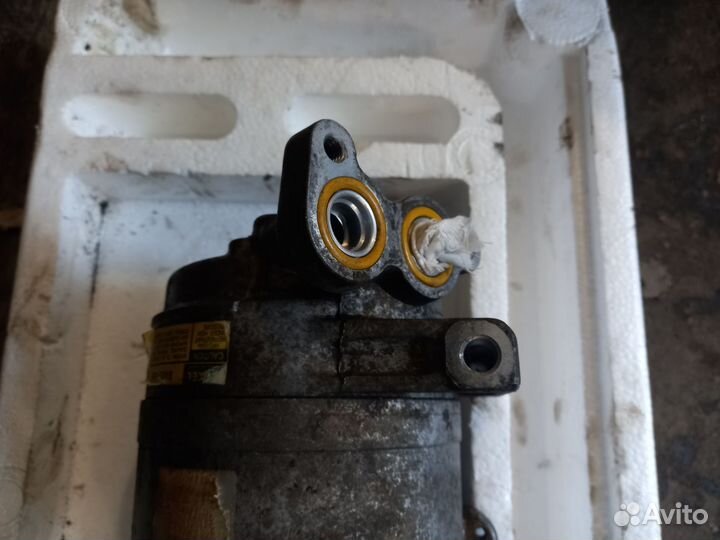 Компрессор кондиционера Volvo s40