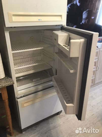 Холодильник stinol