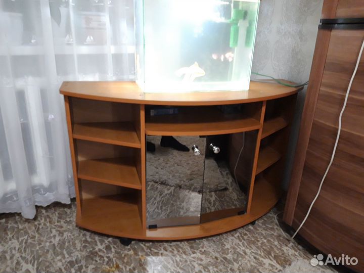 Тумба под твс зеркальными стёклами