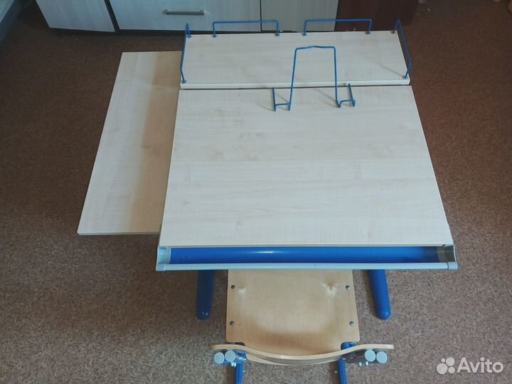 Растущая парта и стул деми