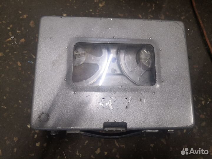 Катушечный магнитофон П-180 СССР армейский