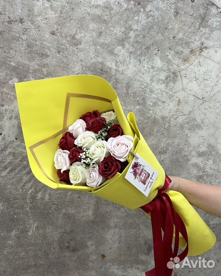 Букет из 15 мыльных роз