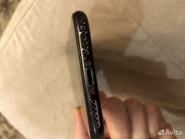 Телефон iPhone 7