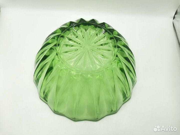 Салатник Цветное зелёное стекло СССР
