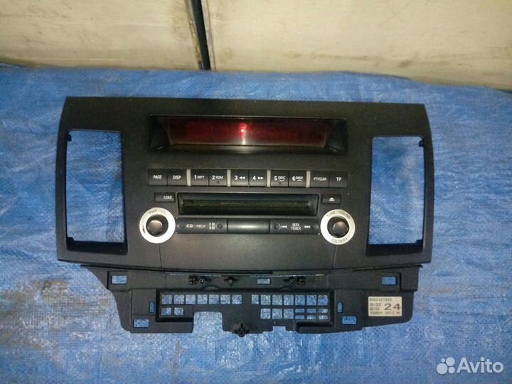 Mitsubishi lancer X (10) панель магнитолы